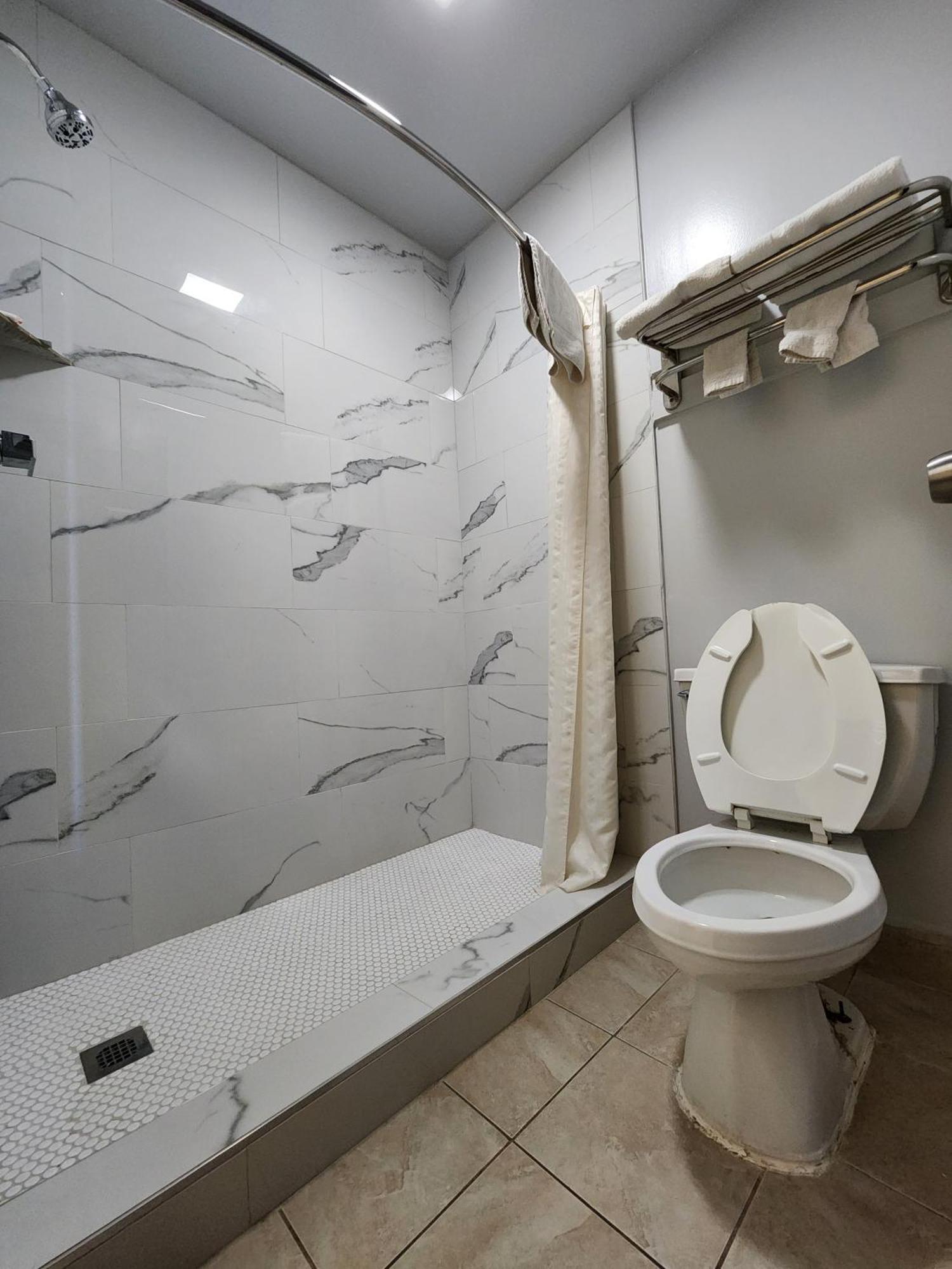 Budget Host Inn Хендерсън Екстериор снимка